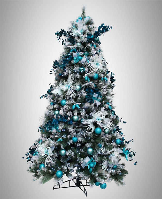 Albero Di Natale Argento E Blu.Addobbi E Allestimenti Natalizi L Emporio Turate